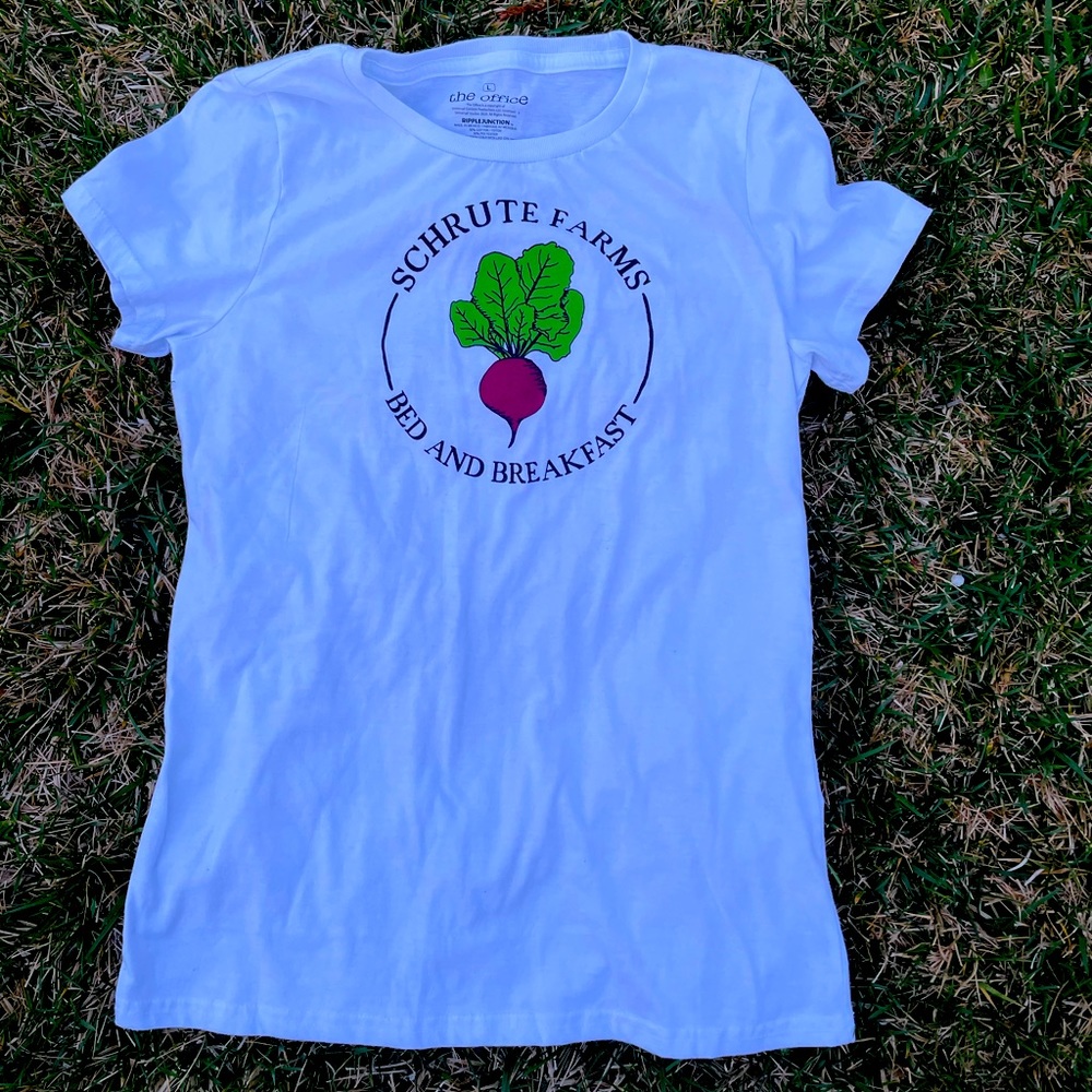 NWOT The office schrute beet farms tshirt Dwight